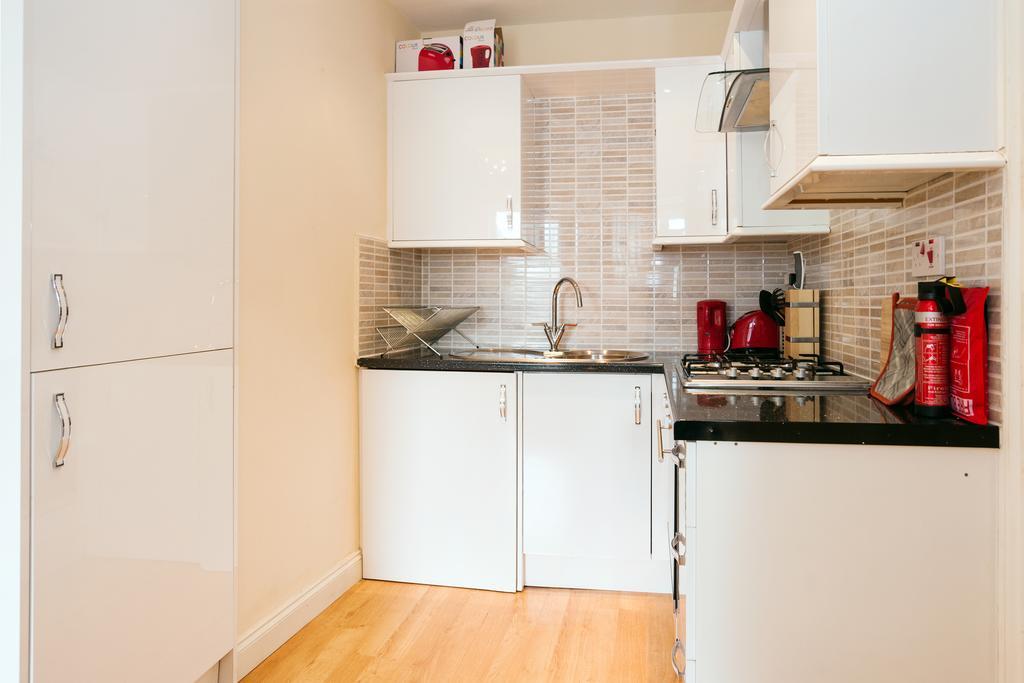 Kings Cross Apartment London Room photo