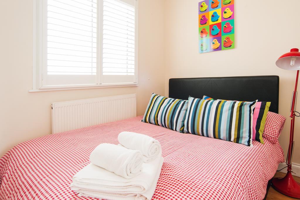 Kings Cross Apartment London Room photo