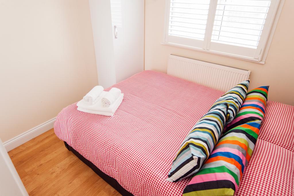 Kings Cross Apartment London Room photo